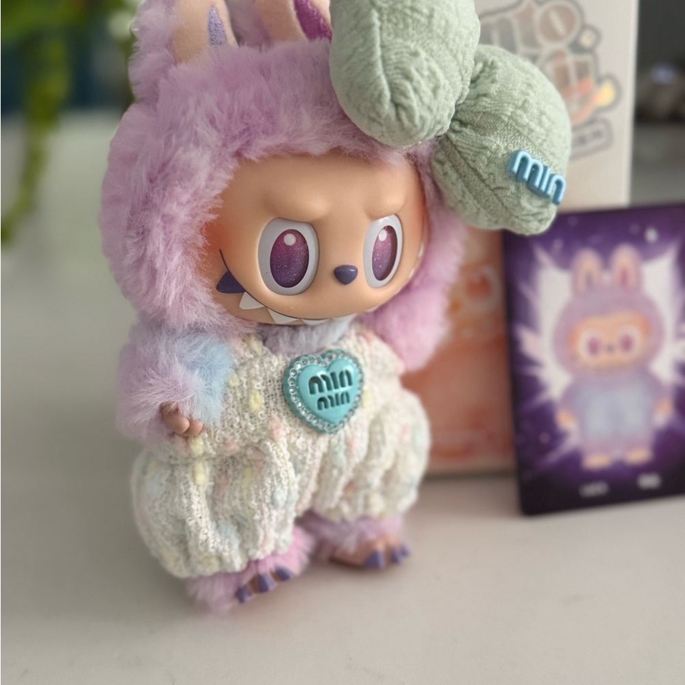 ❤️SOLD❤️Labubu Plush Pop Mart's The BIG ENERGY series in custom outfit ~ “LUCK” - Picture 2 of 13